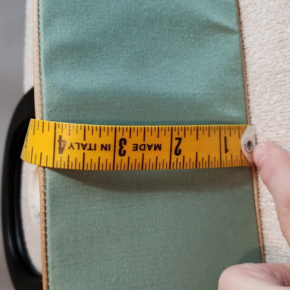 ** 3/$25 **Embroidered Beaded Handbag with Faux Wood Handles Very Nice Condition - Picture 11 of 13